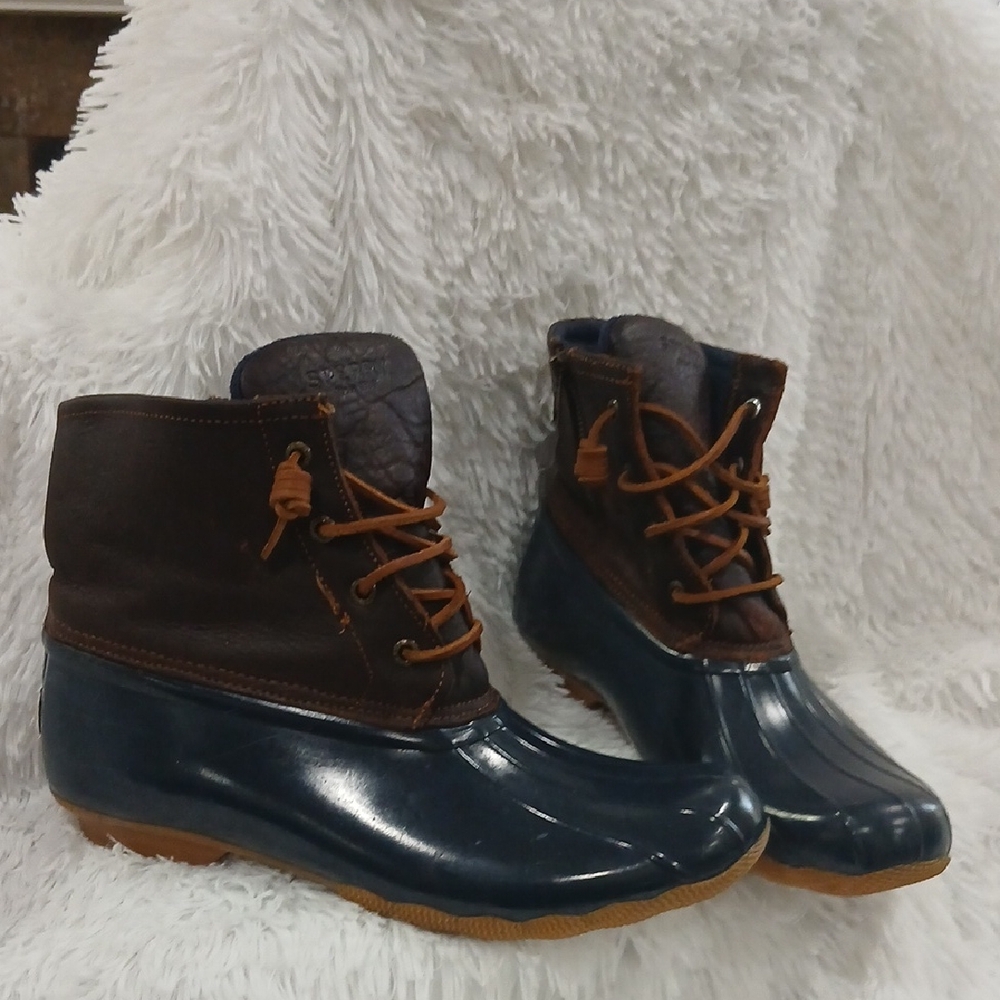 Sperry Brown and Navy Winter SNOW Boots